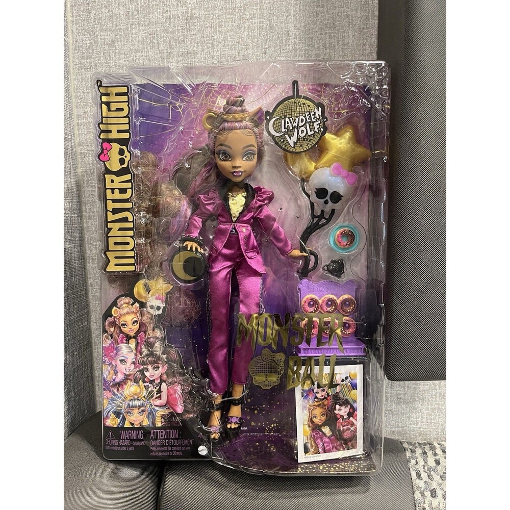 Monster High~Clawdeen Wolf Doll~ Monster Ball Party~Fashion With Accessories~
